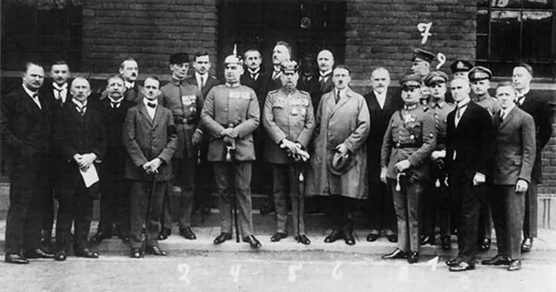 The Nazi movement, which began in the 1920s, carried out its first act of violence in the Munich Beer Hall putsch. The picture below shows a good number of the 